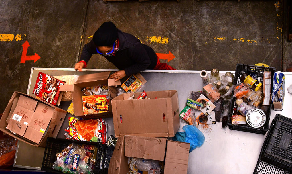 El Banco de Alimentos en Saltillo informó que durante este año se buscará realizar una colecta virtual de alimentos, en la cual buscan recaudar alrededor de cien toneladas de alimentos. (ARCHIVO)