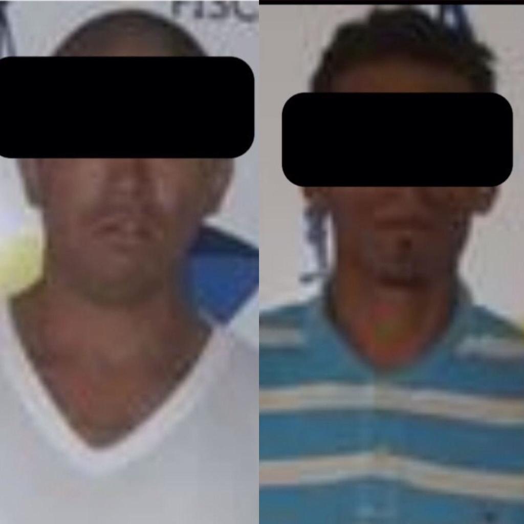 Los agentes arribaron al lugar y sorprendieron a Francisco “N” y José de Jesús “N”, de 29 y 24 años de edad respectivamente, quienes ya tenían en su poder el aparato electrodoméstico.
