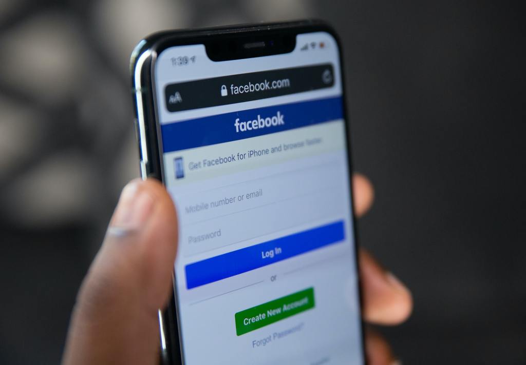 La Policía Cibernética también ha detectado extorsión mediante el robo de cuentas de Facebook, a través de mensajes que invitan a abrir enlaces.