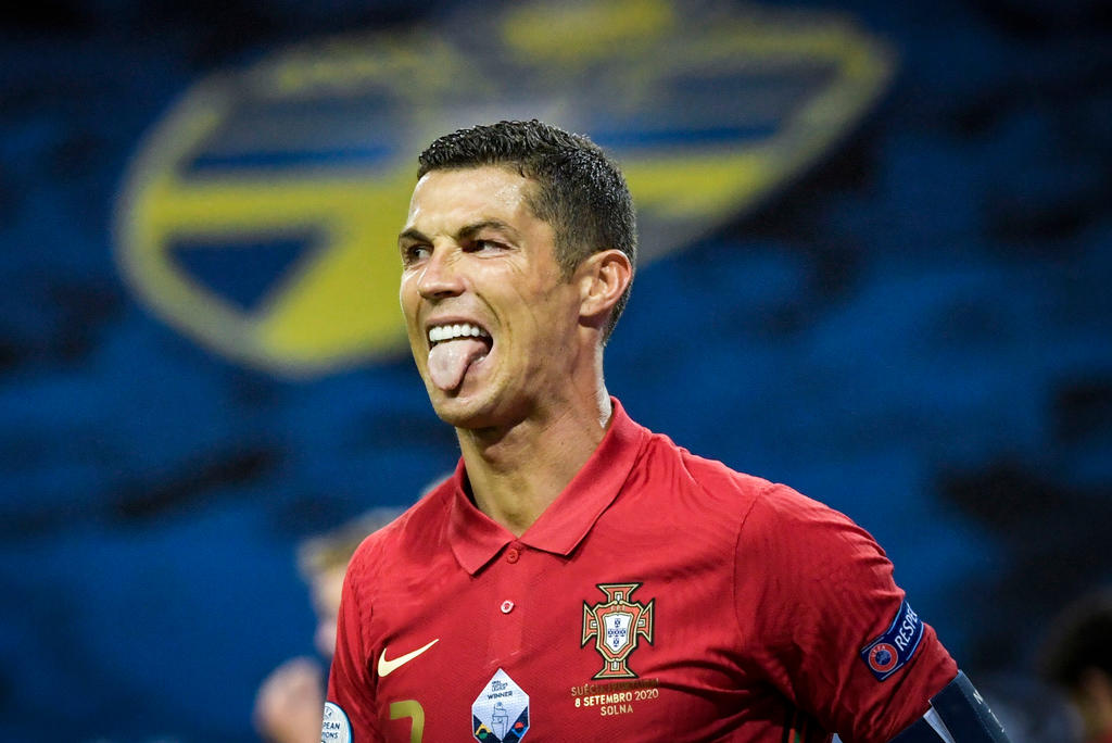 Cristiano Ronaldo habría violado las reglas de seguridad contra el coronavirus al viajar a Turín sabiendo que estaba contagiado. (ARCHIVO)