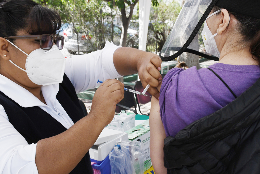 En la campaña de vacunación de la Jurisdicción Sanitaria VI en Torreón se dará prioridad a los ciudadanos en grupos de riesgo. (EL SIGLO DE TORREÓN)