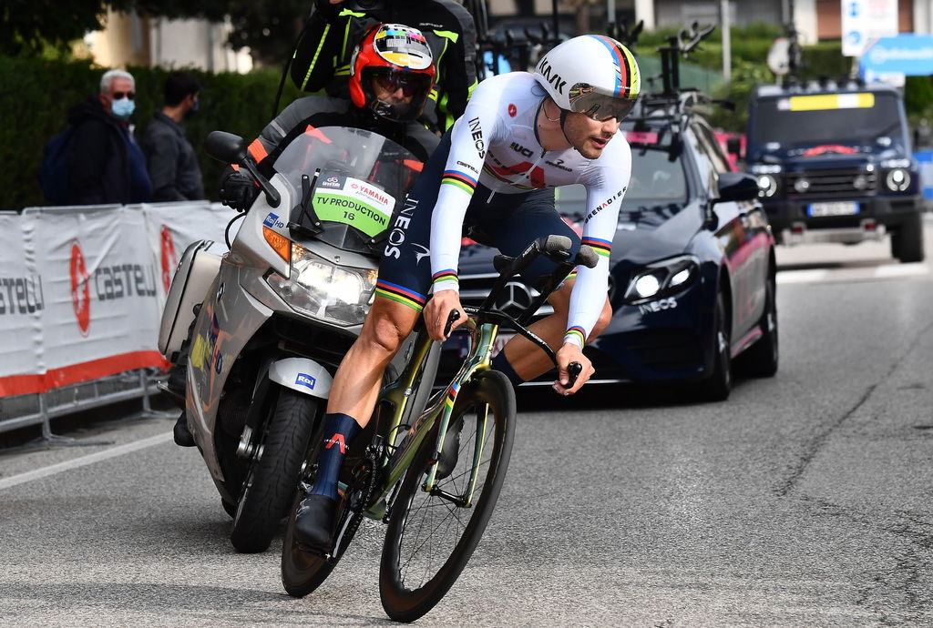 Filippo Ganna se llevó la victoria en la etapa 14 del Giro de Italia, mientras que Joao Almeida permanece como líder.