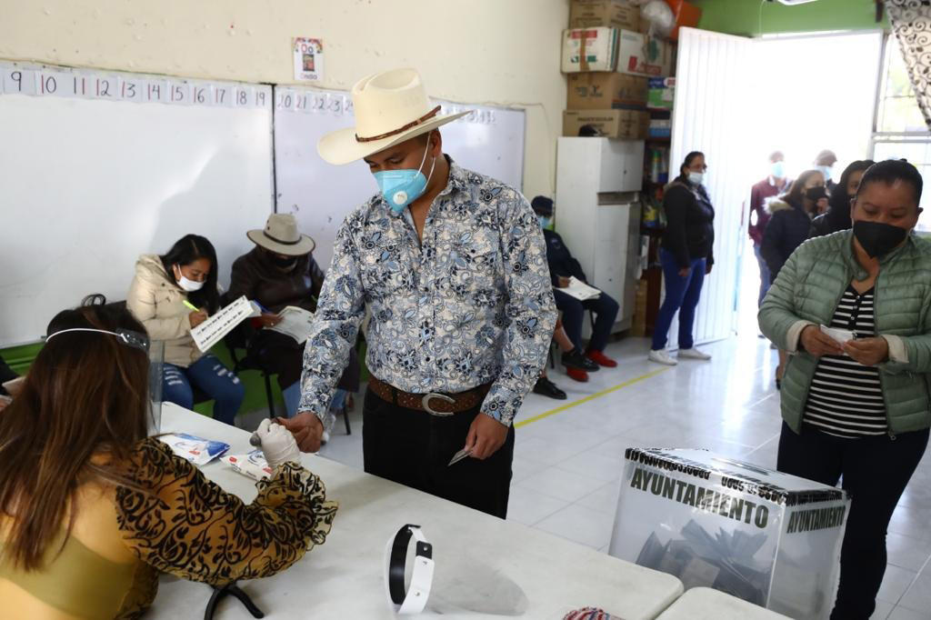 Durante el reporte de incidencias de la jornada electoral en Hidalgo se dio a conocer que del total de 3874 casillas 3 mil 91 ya habían sido colocadas lo que representa el 79.9 por ciento. (ARCHIVO)