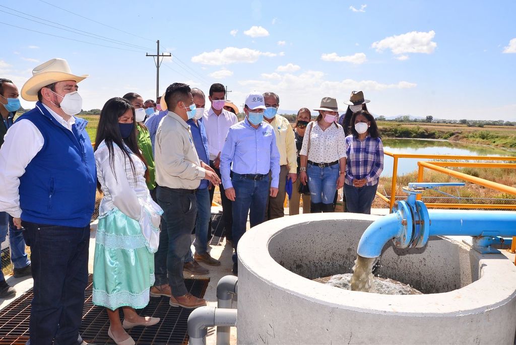 En Orizaba, Aispuro inauguró la Planta de Tratamiento de Aguas Residuales, la cual tiene una inversión de más de 7 millones. (CORTESÍA) 