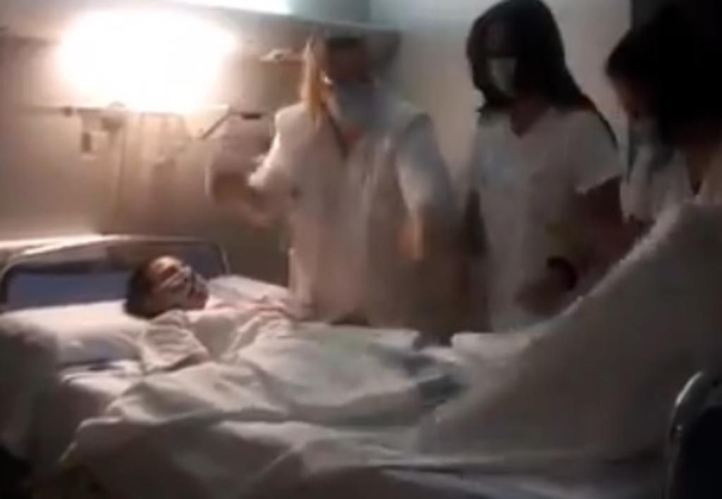 El video de las enfermeras ha sido calificado como 'insensible' e 'inapropiado' por internautas (CAPTURA) 
