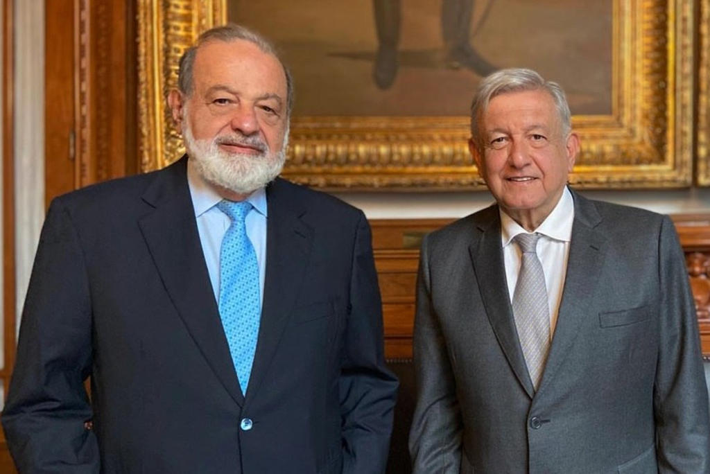López Obrador destacó la participación del empresario de Grupo Carso, porque es un hombre institucional que no se dedica a la politiquería y respeta a su gobierno. (ARCHIVO)