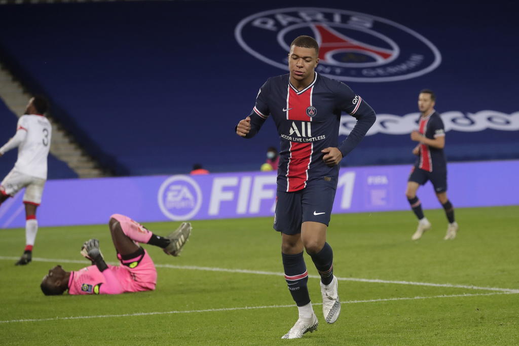 Los dobletes del italiano Moise Kean y de Kylian Mbappe propiciaron la goleada ante el colista, el Dijon, del París Saint Germain (4-0), instalado en el liderato de la Ligue 1 de Francia que alcanza la octava jornada. (ARCHIVO)