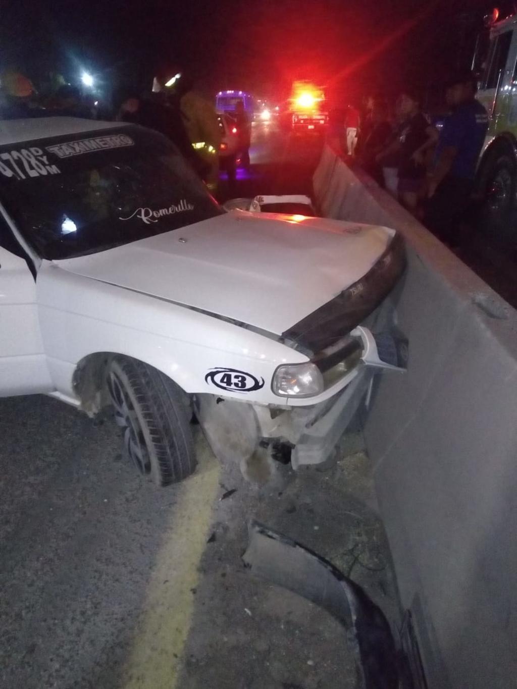 El accidente ocurrió cerca de las 20:30 horas del pasado lunes sobre la carretera a Gregorio García, Justo frente a la empresa minera Autlán.
(EL SIGLO DE TORREÓN)