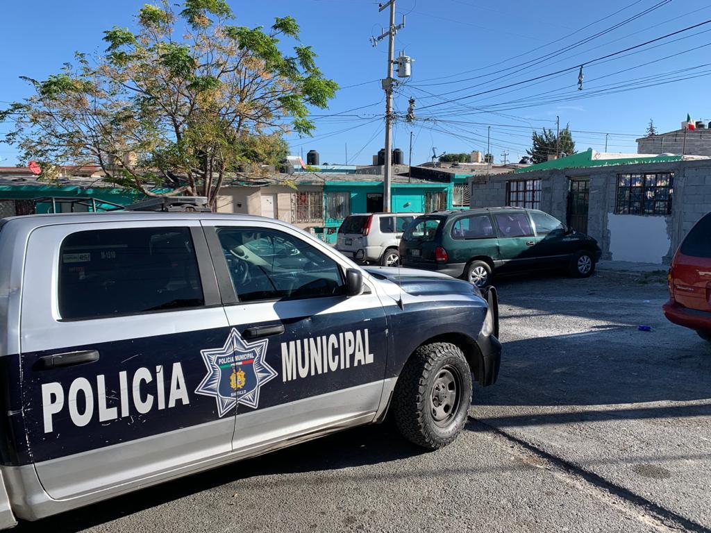 Fue a las diez de la mañana de hoy que se emitió el reporte a través del 911 de una persona sin vida en un domicilio ubicado en la calle Ezequiel Chávez colonia Federico Berrueto Ramón.