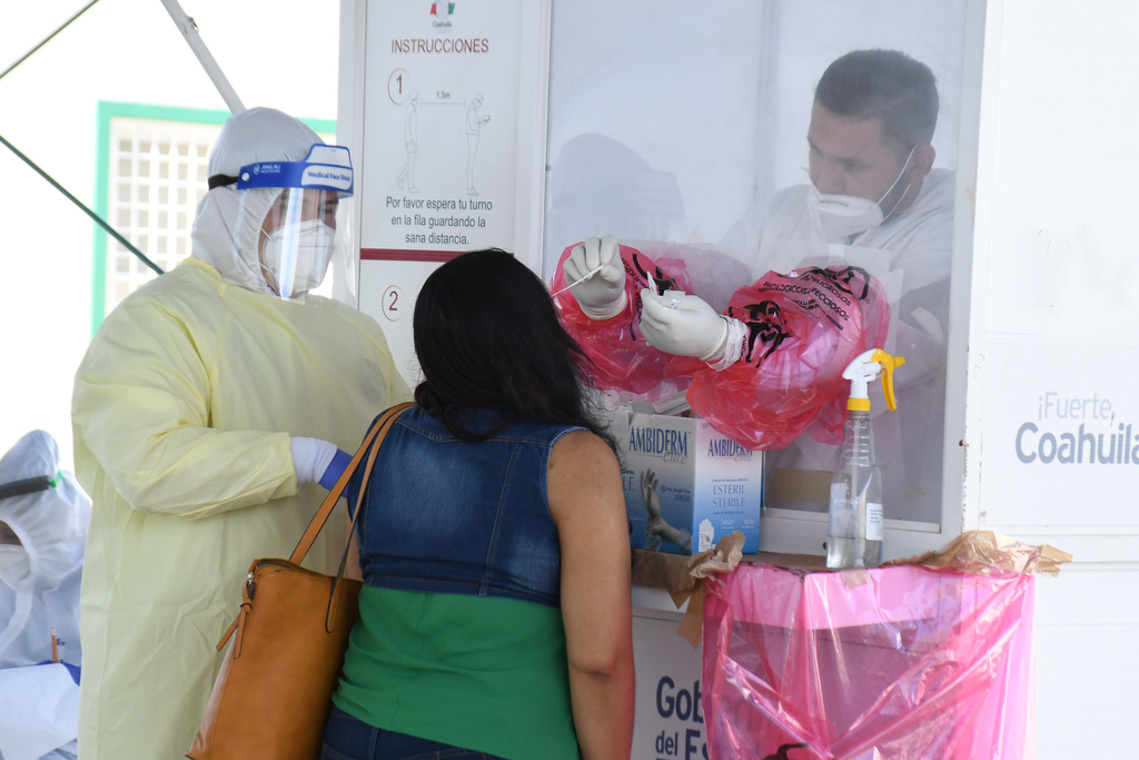 La Secretaría de Salud de Coahuila comenzó la aplicación de cerca de 180 pruebas COVID a diario, un aumento de un 28 por ciento. (EL SIGLO DE TORREÓN)
