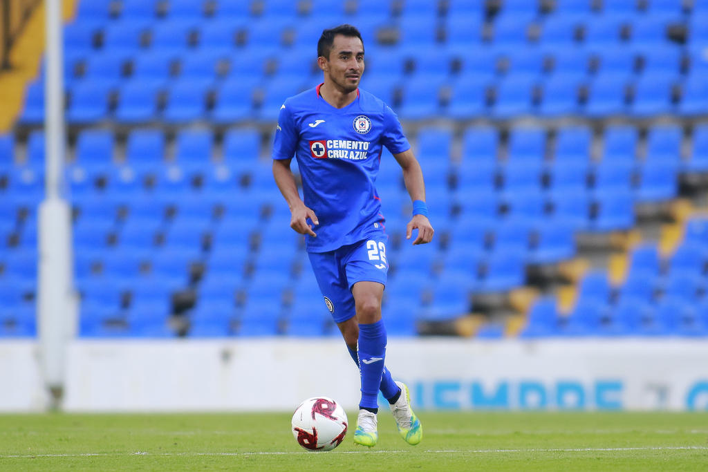 Rafael Baca, jugador del Cruz Azul, dio positivo por COVID-19, por segunda ocasión en menos de cuatro meses. (JAM MEDIA)
