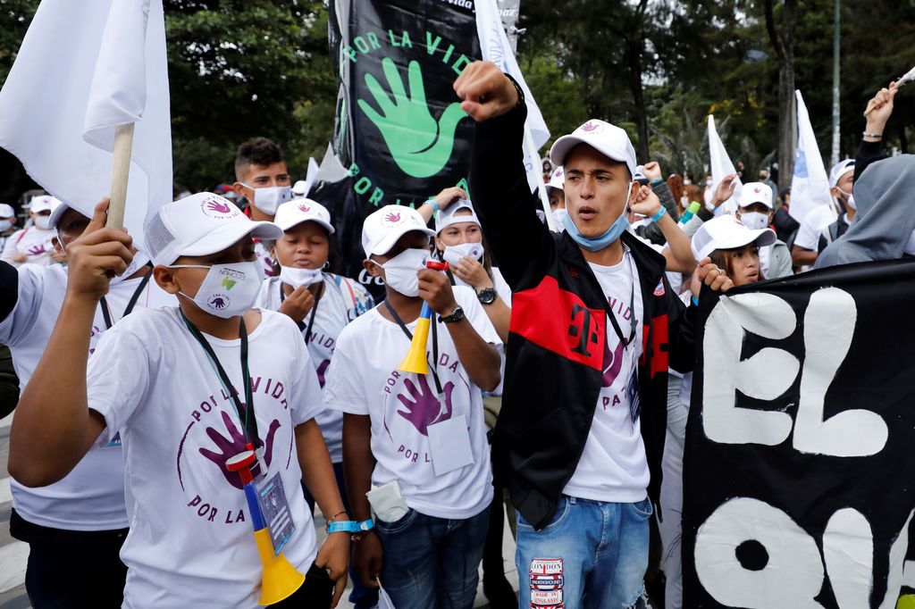 Los ahora integrantes del partido Fuerza Alternativa Revolucionaria del Común (FARC) llegaron a Bogotá entre ayer y hoy en caravanas. (EFE) 