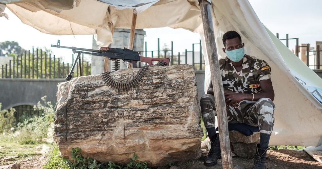 El Gobierno de Etiopía afirmó hoy que entró 'en guerra' con el gobierno rebelde de la región de Tigray, tras la ofensiva militar lanzada el miércoles, y bombardeó la capital tigriña de Mekele, pese a la presión internacional para que cesen las hostilidades y el riesgo de que sufra la población civil. (ESPECIAL) 