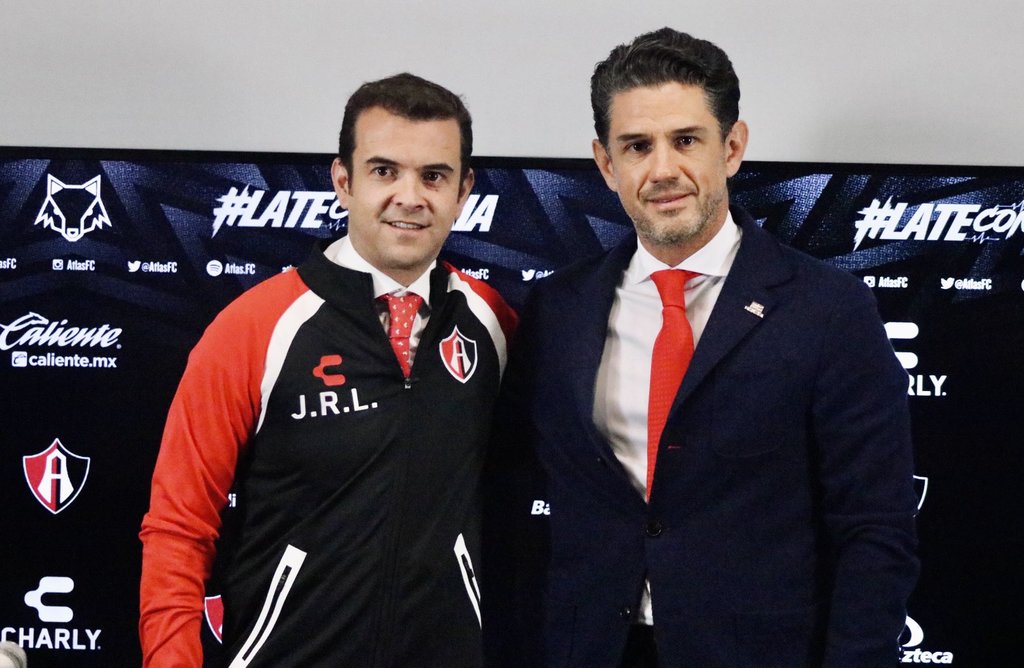 Riestra deja la vicepresidencia de futbol de Grupo Orlegi, para enfocarse en los Zorros. (@atlasfc)