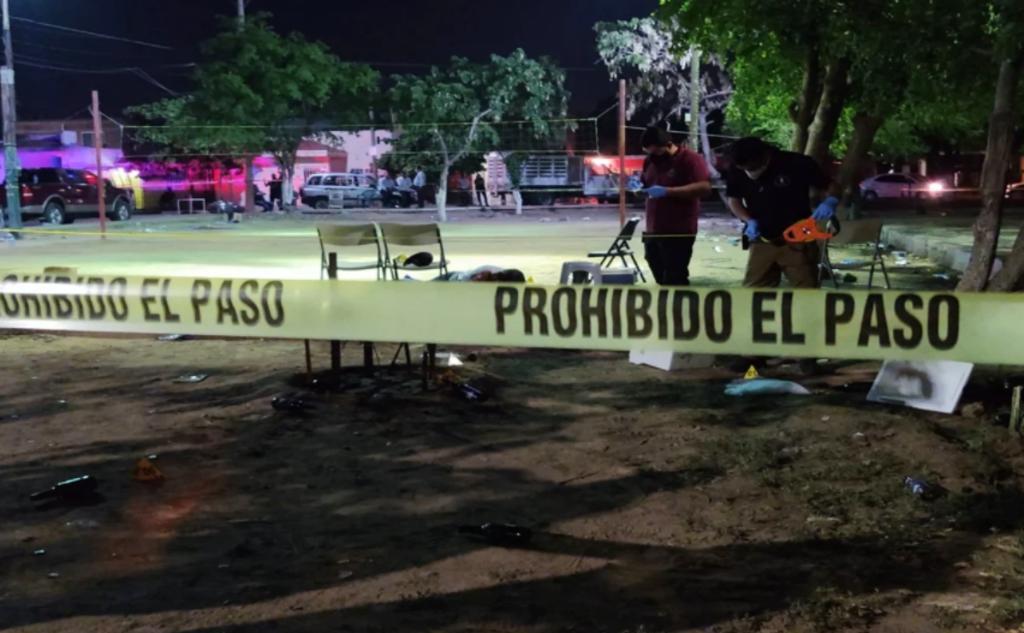 Según los primeros datos, la noche del jueves, en la colonia Agustina Ramírez, en el evento deportivo se reunieron 100 personas cuando personas armadas dispararon contra la víctima.
(ESPECIAL)