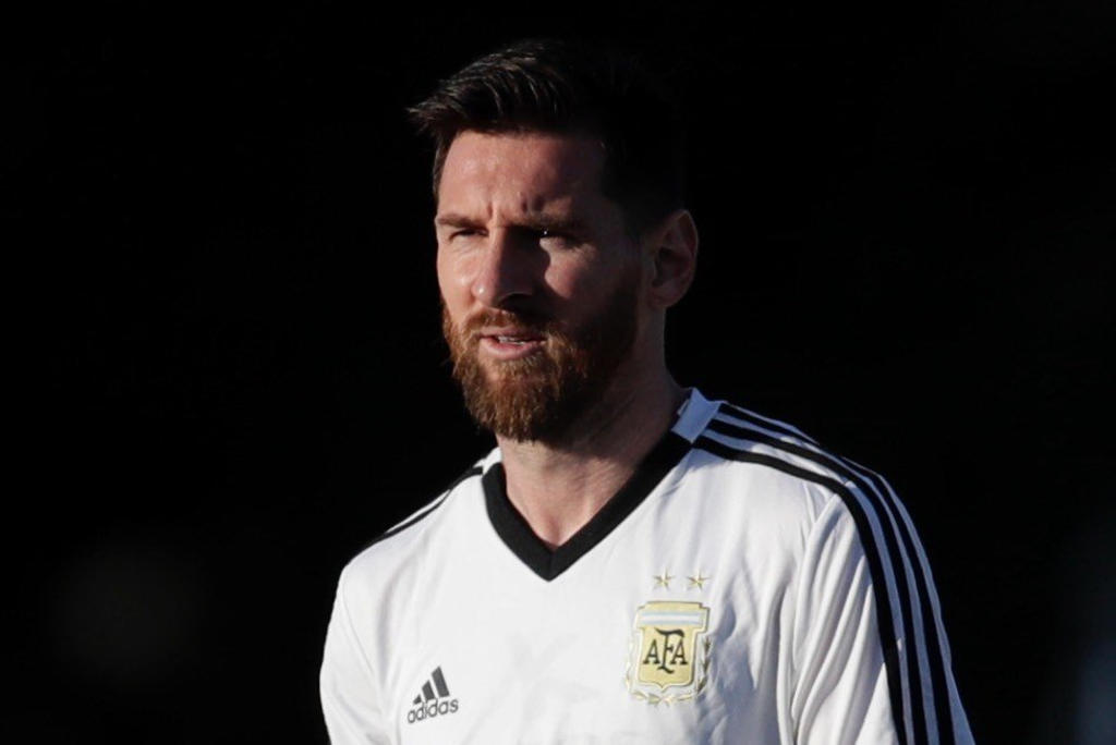 Lionel Messi llegó este lunes a Argentina para integrarse a la concentración de la selección. (ARCHIVO)