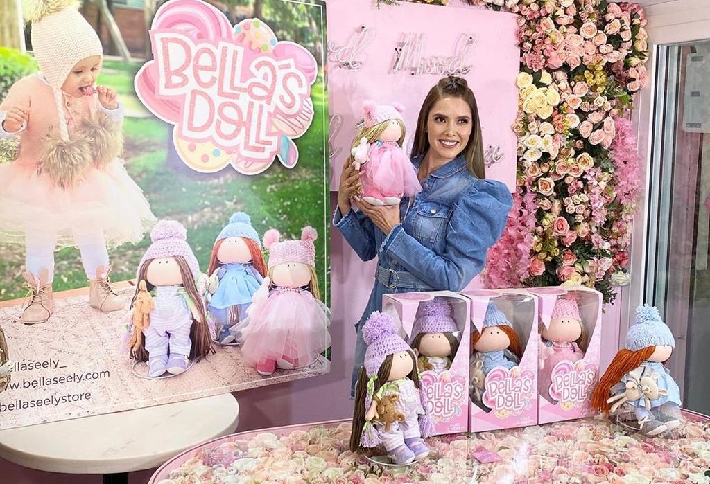 Marlene Favela está feliz por el nuevo proyecto que emprendió y que inspiró su pequeña hija Bella. (INSTAGRAM)  