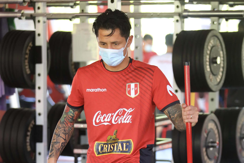 La selección de Perú se entrenó este martes con todos los convocados por el entrenador Ricardo Gareca, incluido el delantero Gianluca Lapadula, la principal novedad de la Albirroja para los partidos de las eliminatorias del Mundial de 2022 contra Chile y Argentina. (ARCHIVO)