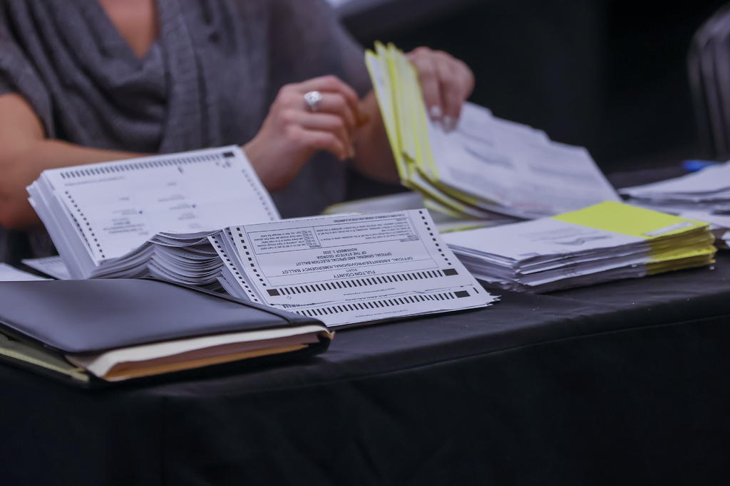 Las autoridades electorales de Georgia anunciaron el miércoles que harán una auditoría de los resultados de las elecciones presidenciales que dará lugar a un recuento completo a mano. (ARCHIVO) 