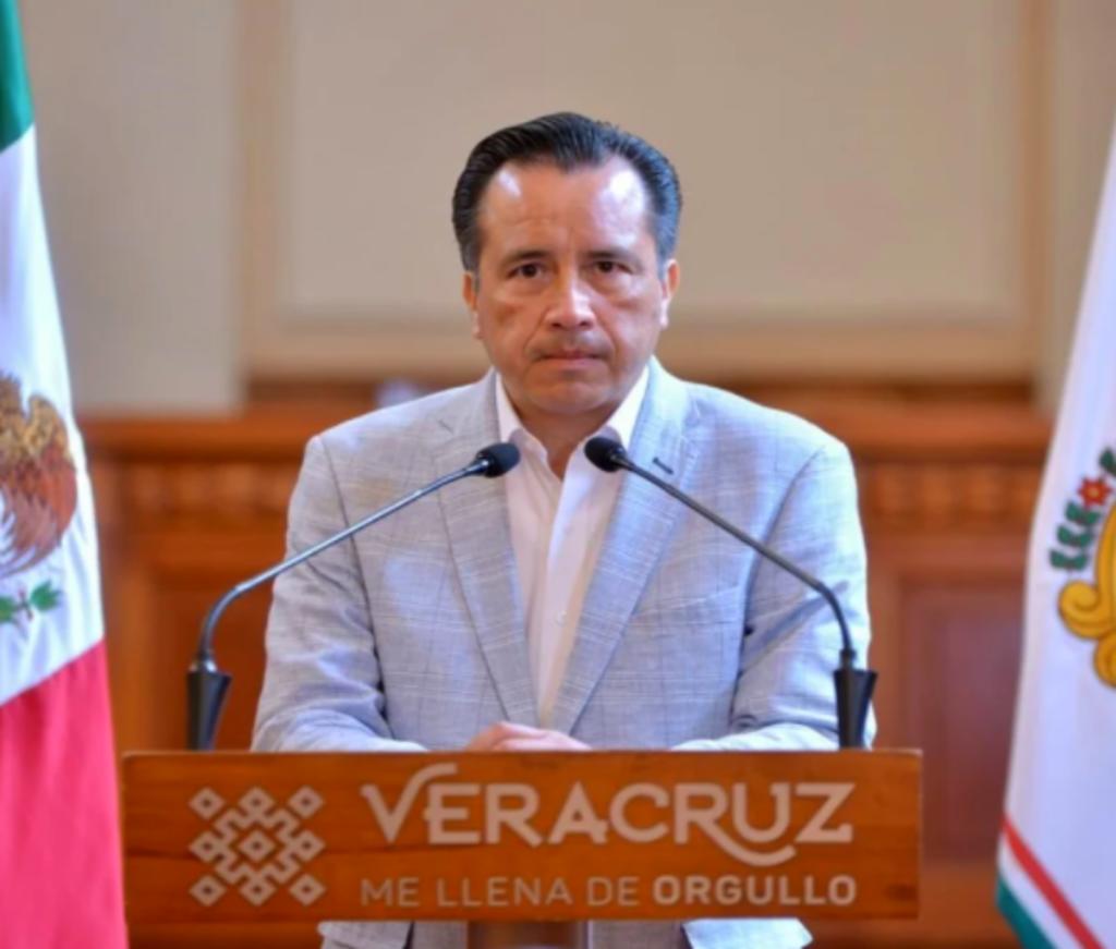 El gobernador de Veracruz, el morenista Cuitláhuac García Jiménez, aseguró que no habrá impunidad en el asesinato de la alcaldesa de Jamapa, Florisel Ríos (PAN-PRD), ocurrido la mañana de hoy miércoles.
(ESPECIAL)