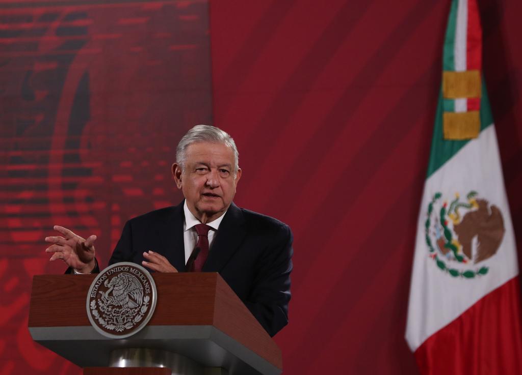 El titular del Ejecutivo federal señaló que no hay una persecución en contra del expresidente Peña Nieto y que su gobierno no persigue a los exmandatarios. (EFE)