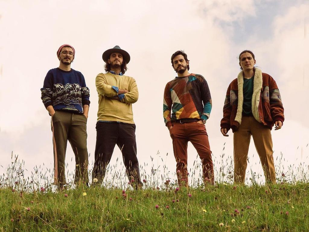 Los colombianos Morat lanzaron este viernes su nuevo sencillo Al aire, una canción de amor noventero con toques 'country' de la que destacaron especialmente el 'sentimiento de buen rollo' que transmite, dijeron en una entrevista con Efe.  (INSTAGRAM)   

