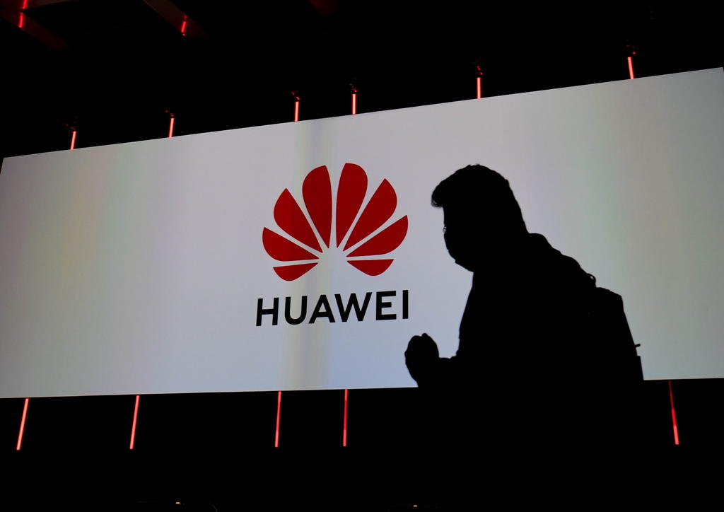 La empresa tecnológica china Huawei propuso una evolución de las redes de quinta generación (5G) denominada “5.5G”, que se centraría en mejorar las conexiones para permitir un uso industrial y en áreas como la conducción autónoma. (ARCHIVO) 
