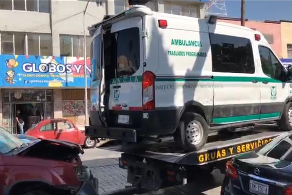 El Instituto Mexicano del Seguro Social (IMSS) lamentó el accidente automovilístico ocurrido ayer por la mañana en la cual participó una ambulancia en la ciudad de Torreón. (EL SIGLO DE TORREÓN)