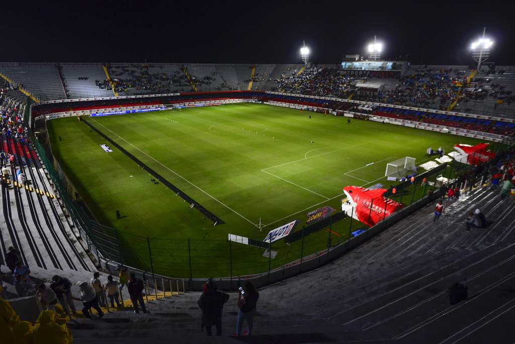 El mítico Estadio Luis 'Pirata' Fuente, volverá a ser administrado por el gobierno jarocho. (JAM MEDIA)