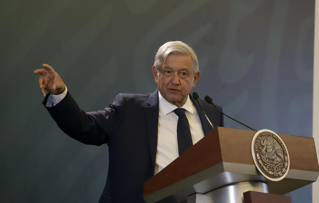 El presidente Andrés Manuel López Obrador afirmó que sin dejar de enfrentar la crisis económica y la pandemia de COVID-19, su administración no dejará de caminar hacia la transformación de la vida pública del país. (ARCHIVO)