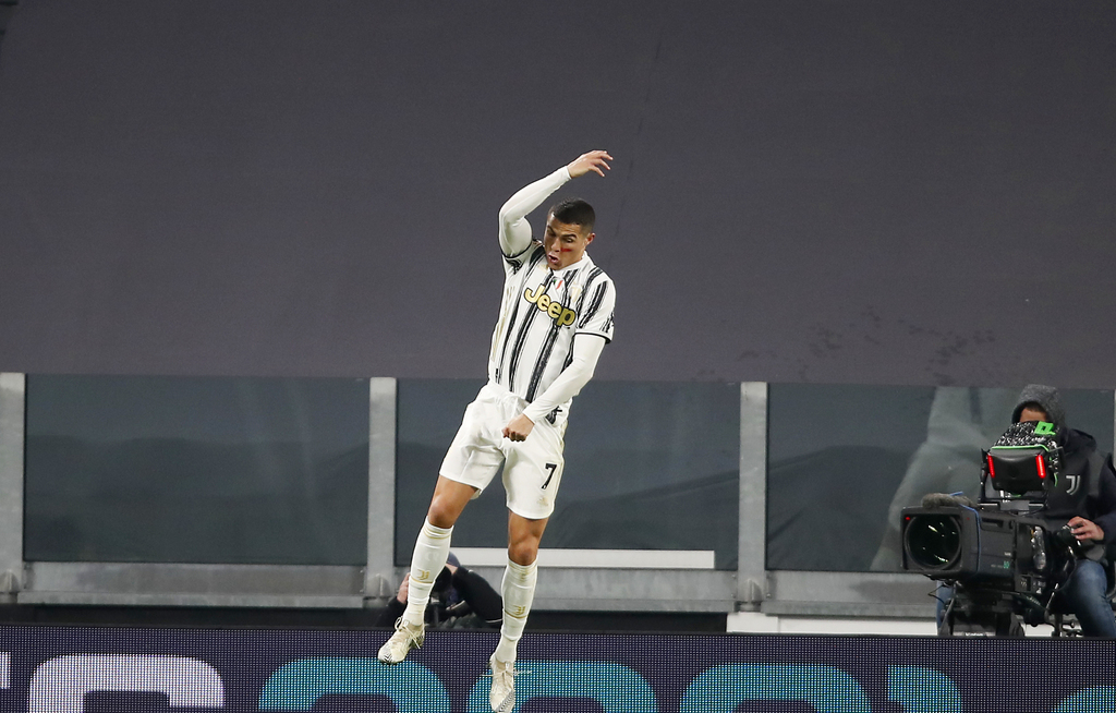 Cristiano Ronaldo anotó los dos goles de la Juventus, en la victoria de su equipo 2-0 sobre el Cagliari.