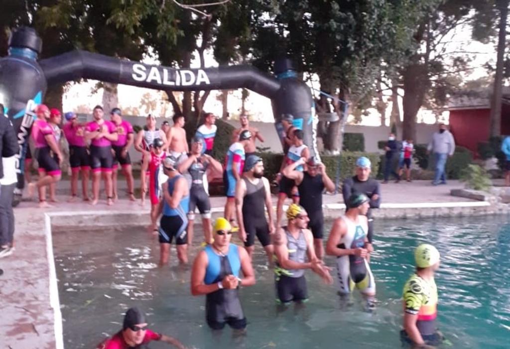 Este fin de semana se desarrolló en Parras de la Fuente, el tradicional Triatlón de la Uva, que contó con todos los protocolos de salud solicitados por las autoridades correspondientes. (CORTESÍA)