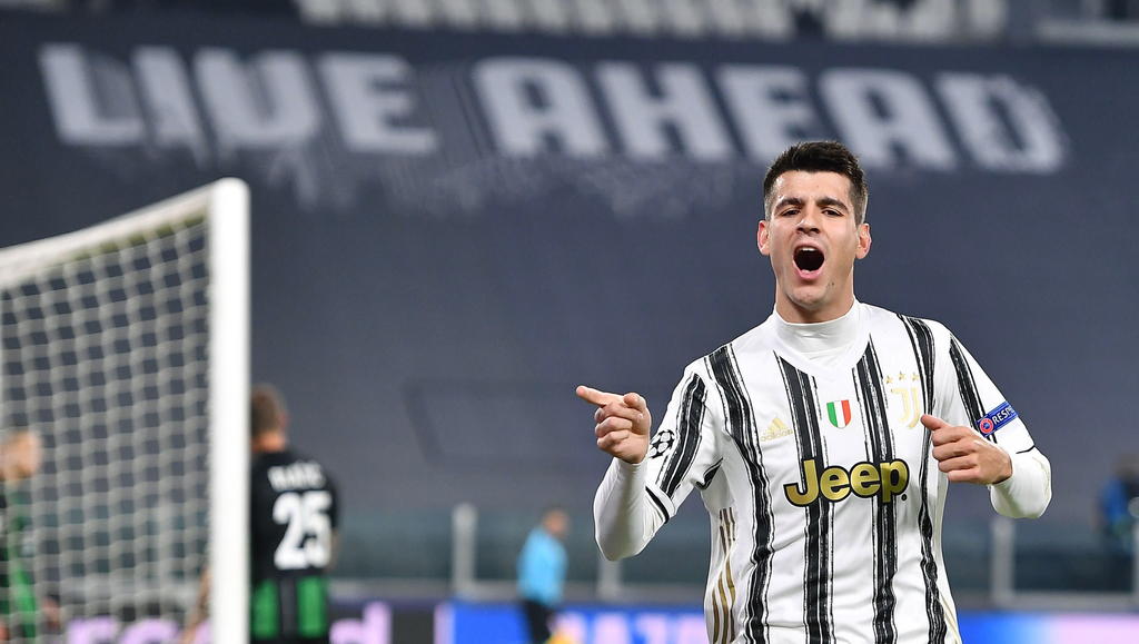 Un gol de cabeza del delantero español Álvaro Morata en el tiempo de prolongación permitió al Juventus sellar el billete a los octavos de final de la Liga de Campeones. (EFE)