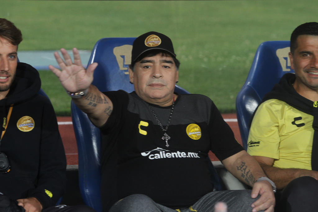 Durante su carrera como entrenador de futbol, Diego Maradona llegó a tomar las riendas del banquillo de Dorados de Culiacán, en México.  (ARCHIVO)
