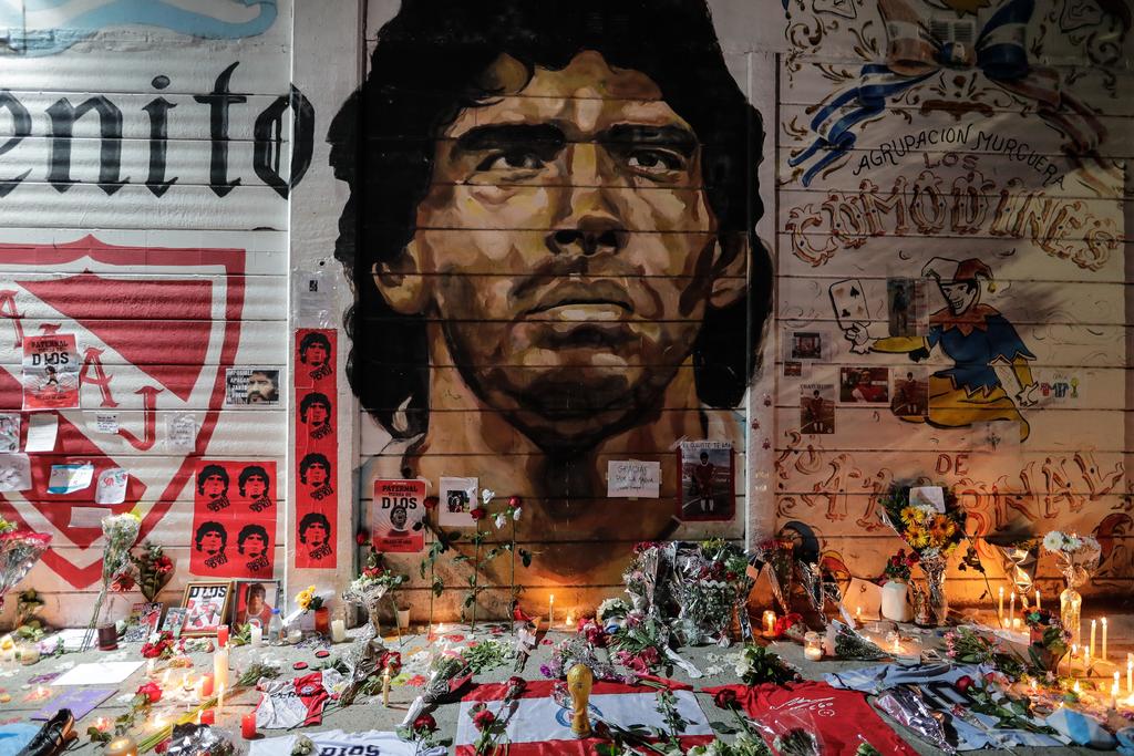 Luego de realizarse la autopsia al fallecido exfutbolista Diego Armando Maradona fueron dados a conocer los resultados preliminares. (EFE)