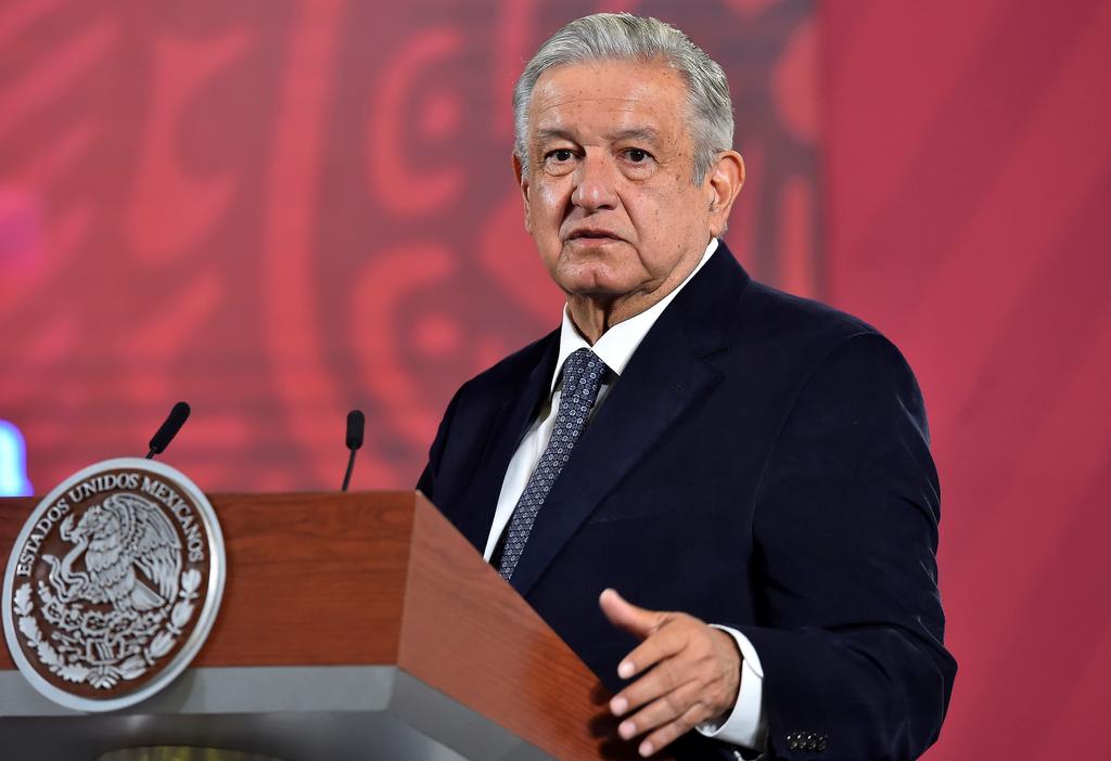 El presidente Andrés Manuel López Obrador firmó la tarde de este viernes el decreto que extiende los apoyos fiscales y salariales en la frontera norte hasta 2024 y anunció que buscará convertirlo en ley y elevarlo a rango constitucional. (EFE)