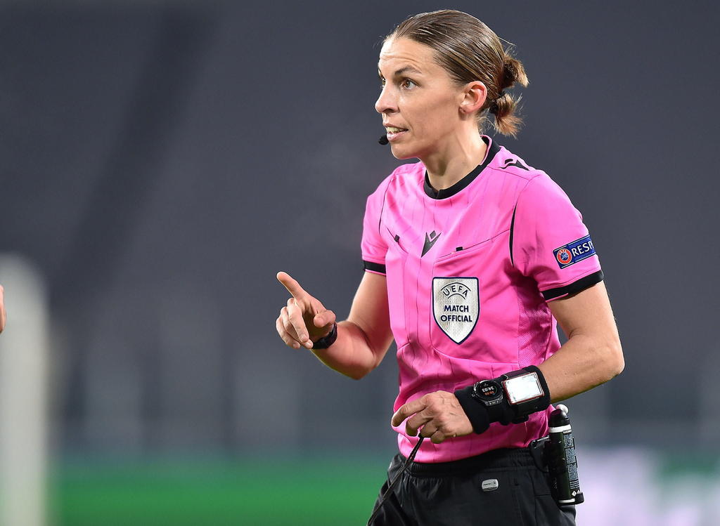 La francesa Stéphanie Frappart ha sido designada por la UEFA para dirigir el partido de este miércoles entre el Juventus y el Dinamo de Kiev (ARCHIVO)