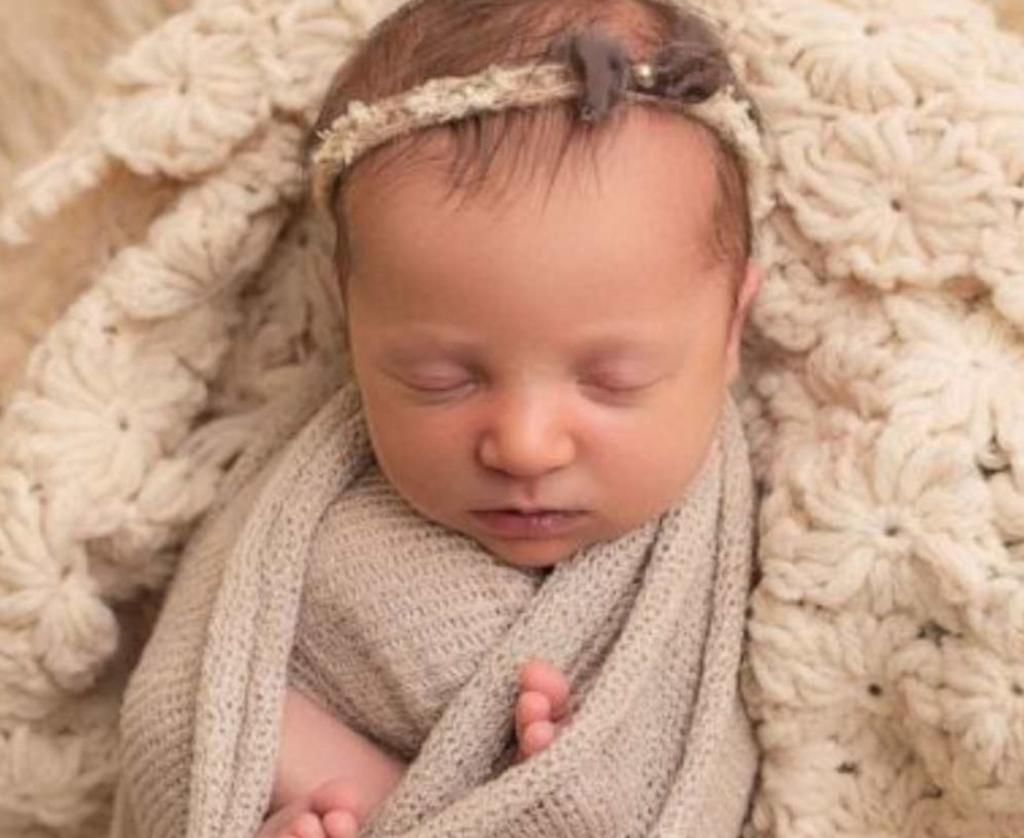 Conoce a Molly Gibson, la bebé estadounidense que rompió récord al nacer de un embrión congelado hace 27 años. (Especial)