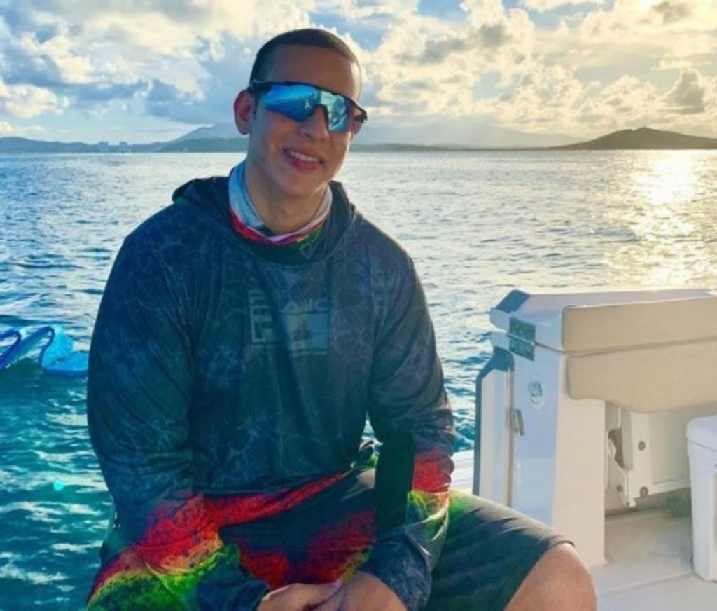El reguetonero puertorriqueño Daddy Yankee ofrecerá el viernes la primera parte, de tres, de 'DY2K20', una versión digital de los doce conciertos de su gira 'Con Calma Pal 'Choli', que presentó entre el 5 y 29 de diciembre pasados en el Coliseo de Puerto Rico en San Juan. (Especial) 