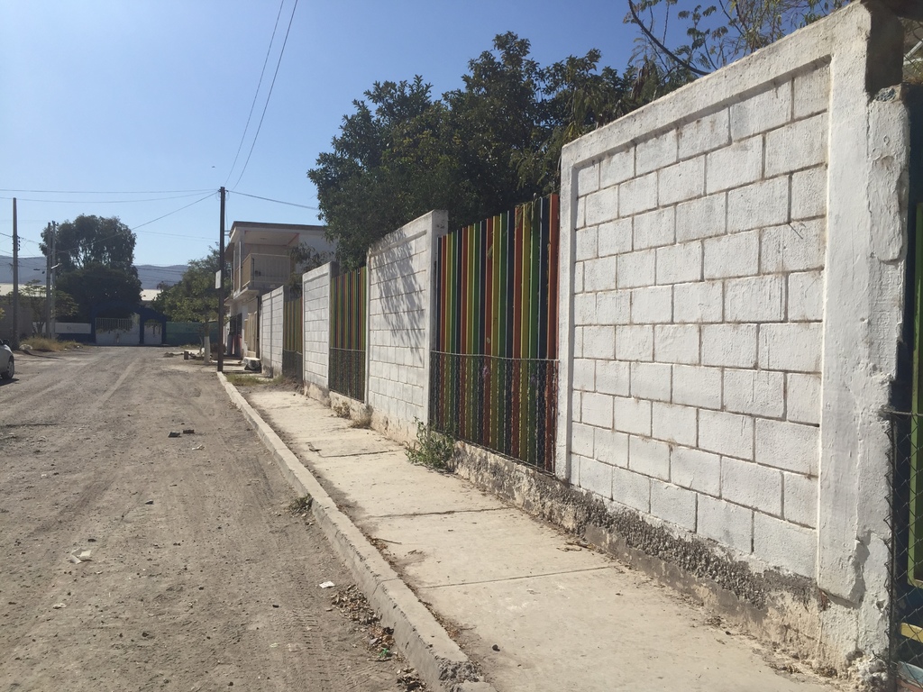 Ladrones lograron ingresar al jardín de niños Lauro Aguirre de la colonia Francisco Villa Sur, forzando la reja del comedor.