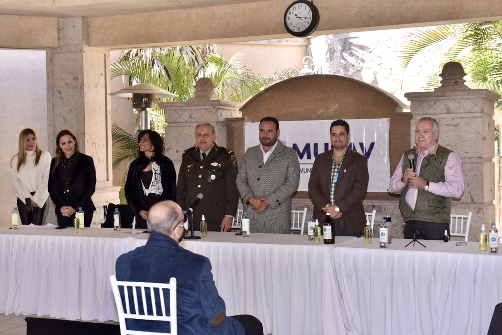 Ayer se impartió una conferencia en Torreón y se dieron a conocer diversos casos clínicos.