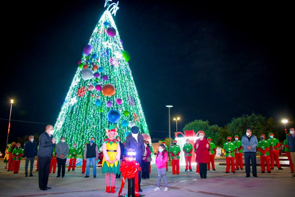 El Subcomité Técnico de Salud de la Región Norte autorizó que se permitieran instalar adornos y luces navideñas en los municipios. (EL SIGLO DE TORREÓN)