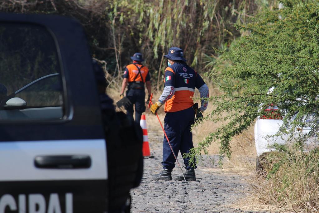 Colectivos de familiares de desaparecidos informaron el hallazgo de 35 bolsas con restos humanos en 14 fosas clandestinas localizadas en la última semana en las faldas del 'Cerro del Toro', de la comunidad Río Blanco en el municipio de Acámbaro. (ARCHIVO)