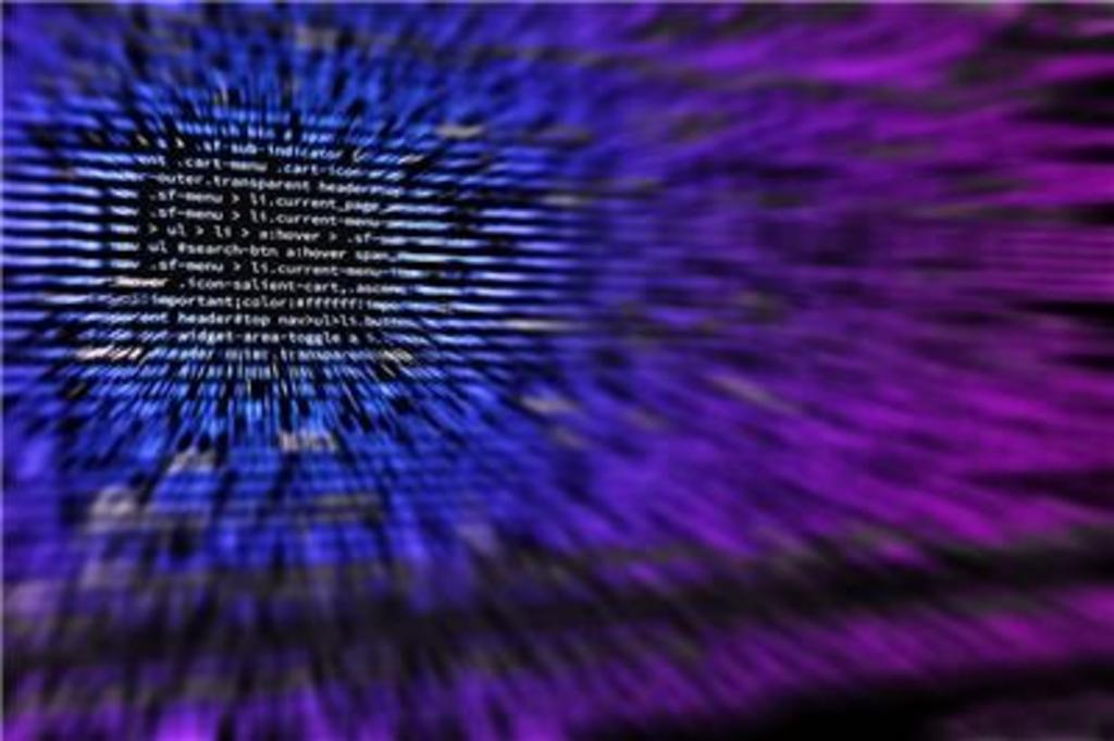 a empresa especializada en ciberseguridad FireEye, una de las mayores de EUA, informó este martes que hackers vinculados al Gobierno de un país extranjero lograron acceder a sus sistemas y robarles material. (ESPECIAL)