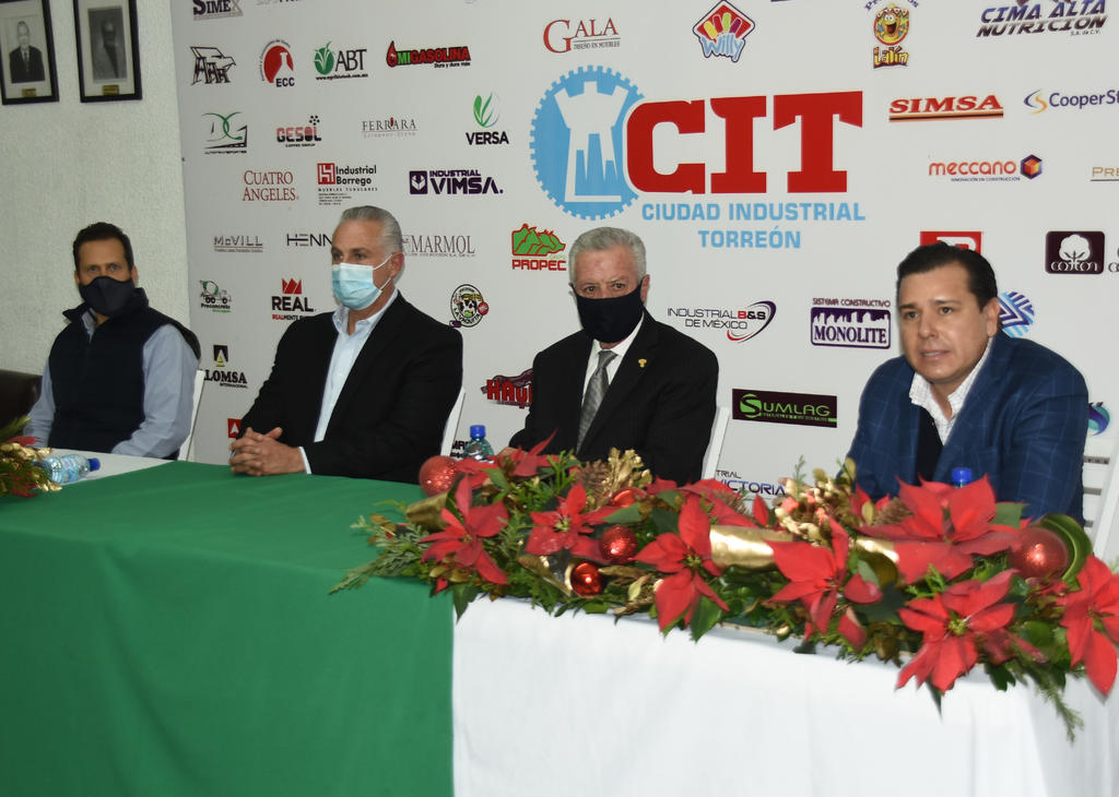 Luis Alberto Garnier Flores tomó protesta como nuevo presidente de la mesa directiva de la asociación de empresarios unidos de la Ciudad Industrial de Torreón (CIT). (JESÚS GALINDO)