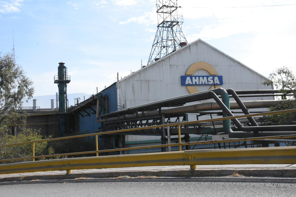 Gerardo Mario Mireles Castillo, secretario general de la sección local minera, explicó que las negociaciones entre los directivos de la siderúrgica son ajenas a las negociaciones agendadas entre sindicato y empresa.