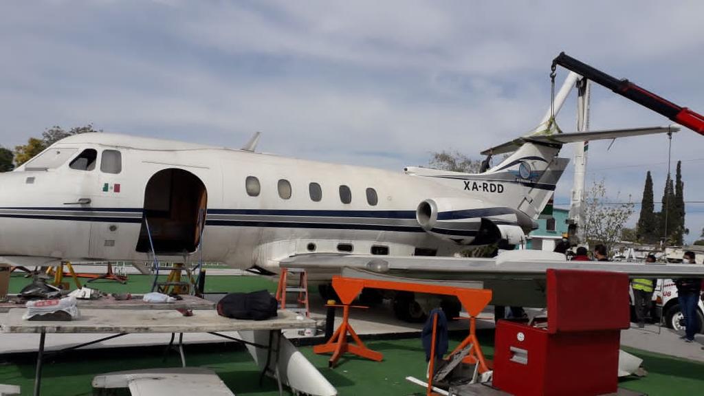 Un Jet privado que cumplió con su vida útil en el aire, fue instalado en el ejido Ocho de Enero como atractivo turístico para la comunidad rural. (SERGIO A. RODRÍGUEZ)