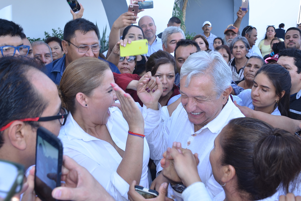 El presidente de México comparó a los alcaldes que buscan reelegirse con Porfirio Díaz.