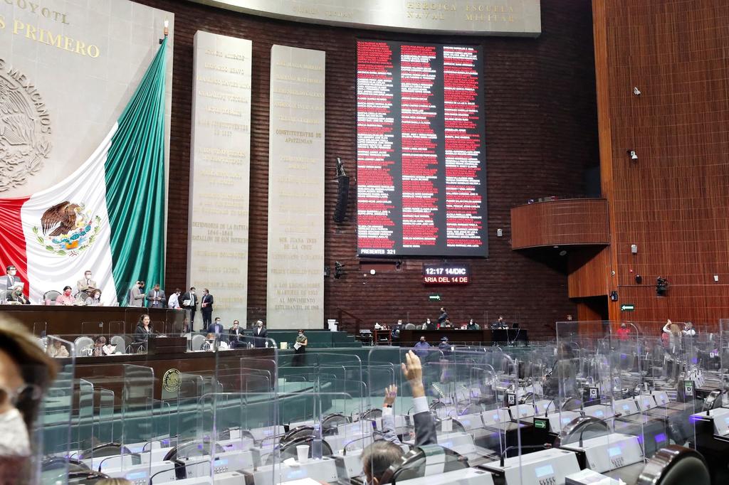 El Congreso mexicano avaló este lunes una reforma judicial entre las críticas de legisladores de la oposición porque 'debilita' la autonomía del Poder Judicial y la separación con el Ejecutivo. (EFE)Q