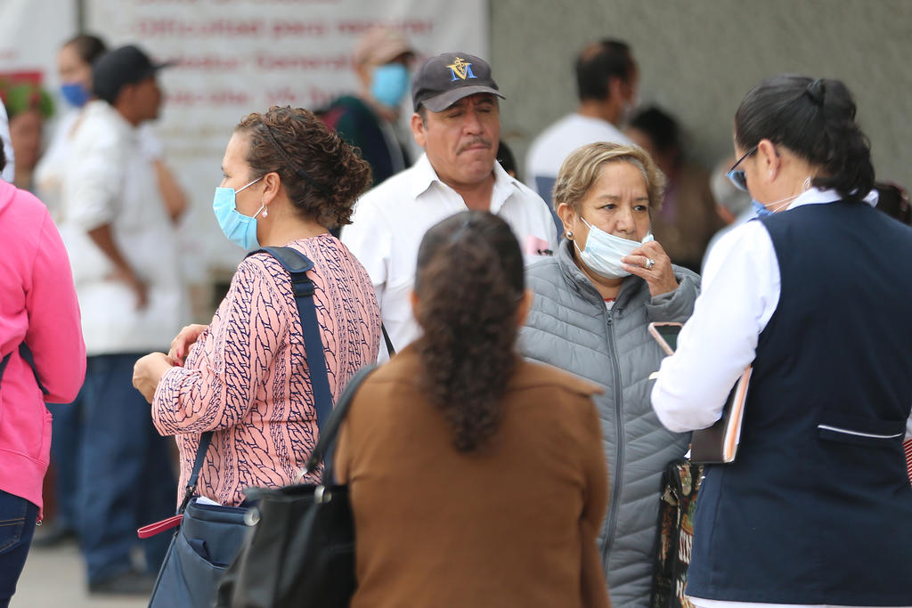 La Secretaría de Salud de Durango reportó este martes en su informe diario de COVID-19, un total de 24,411  casos confirmados de SARS-CoV2 y  1,498 defunciones en lo que va de la pandemia. Además, se reportan  2,073 casos sospechosos y 16,419 recuperados.  (ARCHIVO)
